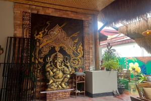 Noahs Ark Bar Restaurant Hostel