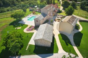 Villa Poropati, Grožnjan, Istria - Luxury Countryside Estate for up to 19 persons - Large pool of 80m2 with kids section