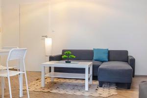 Prime Location Chic Apt, Near AKH Hospital