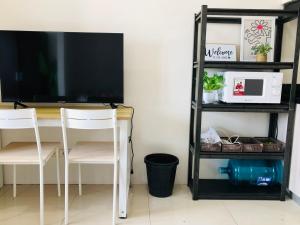 Hub Metro in makati 100west 1br with balcony