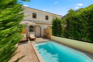 Doliva Studio Chris private pool