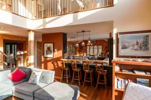 A stunning and breathtaking view with a private spa - LAponi