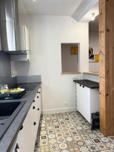 Grand Gîte Vivonne 8 personnes, Terrasse, Confort, babyfoot