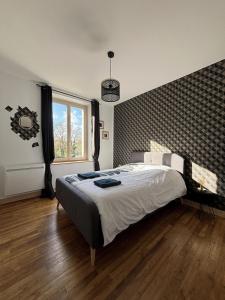 Grand Gîte Vivonne 8 personnes, Terrasse, Confort, babyfoot