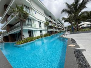 Sunshine BEACH FRONT