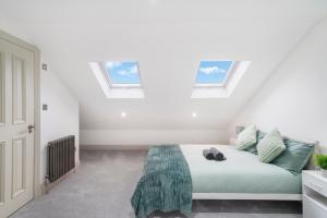 Spacious 3BR Home with Garden and 2 En-suites