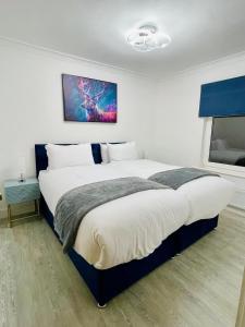 Cardiff City Centre Brand New 4 Bedroom House for Contractors and Family