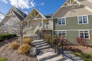 Raccoon Ridge - Village Walk - Hot Tub - Shuttle