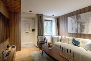 Principe Real Prime by Homing