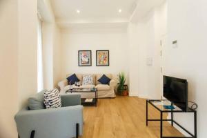 Picturesque Boutique Style 2 BR in San Lorenzo