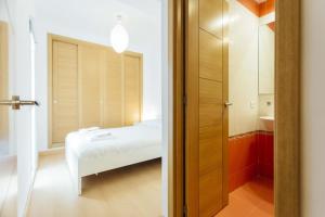 Luminous and spacious apartment b centro