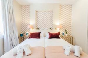 Stylish and wide- 3Bdr 3Bth- Los Remedios