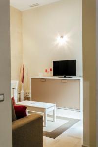 Modern luxurious apartment -cinty center