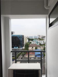 Regent Ngamwongwan Hotel