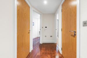 MySquare Two Bedroom Apartments in Limehouse