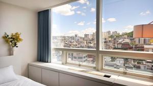 Hongdae Station Direct Access Stay