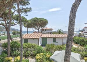 Villa Fantagali - appartamento 503 con giardino a 30mt dal mare