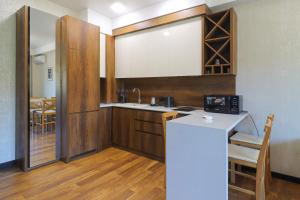 Newly Renovated Stylish 1BR Apartment For 4