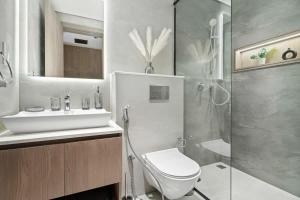 Modern Studio in residence with pool gym and paddl