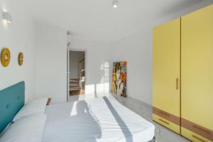 Modern flat with shared pool