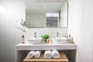 Saint George Gournes Bay