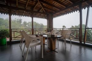 ELIVAAS Tapovan Estate 2-BHK With Kids Attic, Garden, Gazebo and Scenic Views
