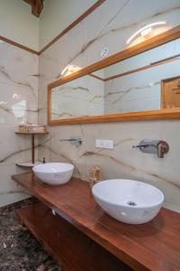 ELIVAAS Tapovan Estate 2-BHK With Kids Attic, Garden, Gazebo and Scenic Views