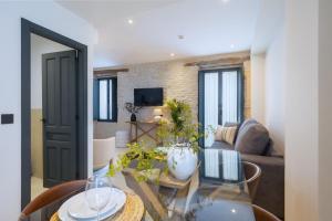 Luxurious Duplex - buthtub - 1Bd 1Bth Casa Pilatos