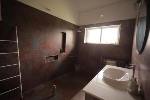 Palliath House by ELIVAAS