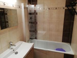 Studio Luxe 30m² avec Balcon, Proche Pistes, 4 Pers, Tignes - FR-1-449-101