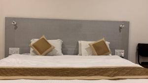 White Pearl, Jabalpur