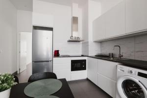 Quiet Terrace in Triana close to the river