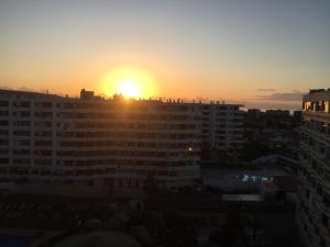 Ocean view double bed sunny apartment