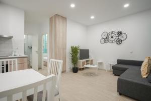 Modern Cozy -2Bedrooms 1Bathroom-Delicias