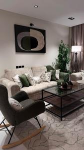 غرفتين نوم مع صاله دخول ذاتي