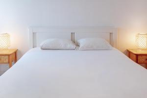 Vau Beach Apartment in Alvor, by Mycelia