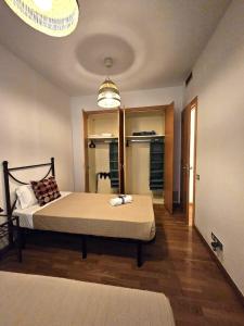 Ramblas flat 3Bedroom and Pool Min 32 days