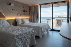 Casa de praia pé na areia, alto padrão, 07 quartos