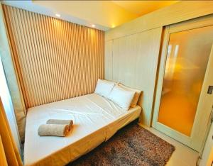 Cozy Modern 1BR Light Residences with 55 inches 4K TV