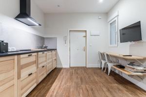 Cozy renovated -1BD 1BATH -Antón Martín