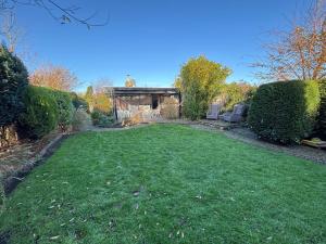 70 qm grosser gepflegter, ruhiger Bungalow, Strandnah mit großen, uneinsehbaren Garten, Terrassenüberdachung