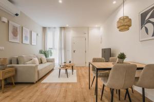 Spacious stylish - 2BD 1BTH - Cuatro Caminos
