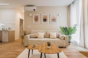 Spacious stylish - 2BD 1BTH - Cuatro Caminos