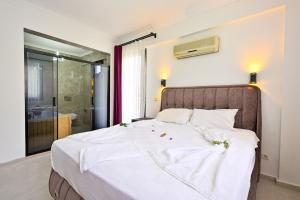 LUNESSA-Villa with Childrens Pool for 8 People in Oludeniz