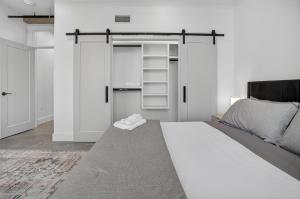 Urban Stylish 1BR Fast WiFi & Full Kitchen