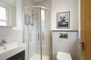 Stylish Flat in Piccadilly Circus & Soho - Zone 1