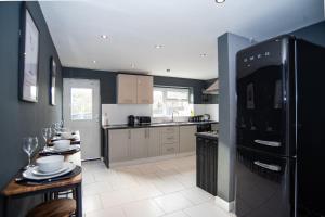 Dawley ProStay – Parking + Fast WiFi