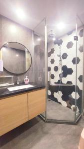 Sweet Home - Homestay apartment system at Citadines Marina Ha Long building