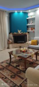 Modern Gorgeous 2 Bd Escape in Volos