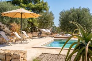 Villa Silvia with Swimming Pool by Wonderful Italy